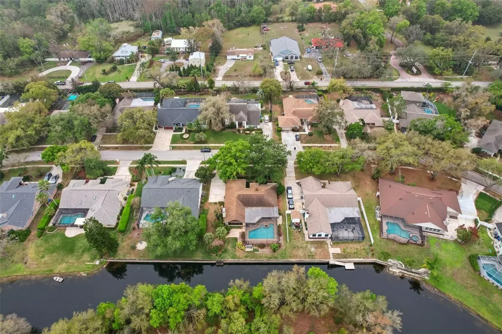 17913 Clear Lake Drive Lutz FL 33548