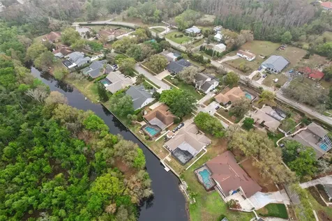 17913 Clear Lake Drive Lutz FL 33548