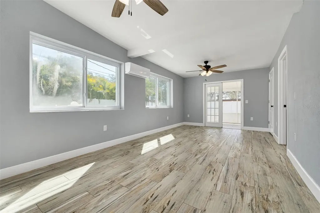 4608 30th Avenue N St Petersburg FL 33713