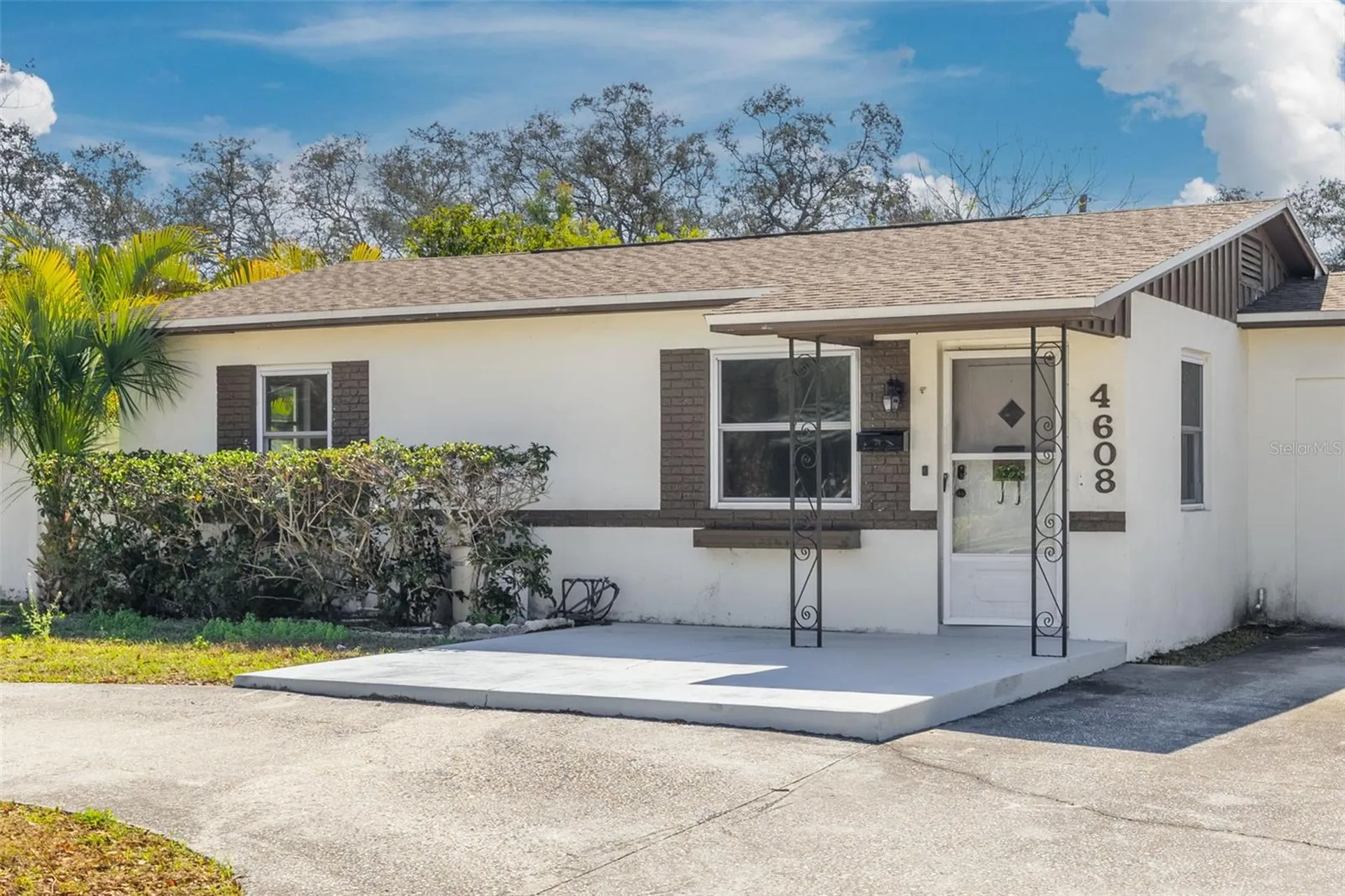 4608 30th Avenue N St Petersburg FL 33713
