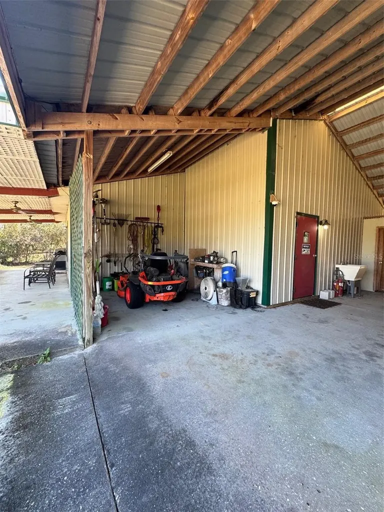 1065 S Massachusetts Avenue Deland FL 32724