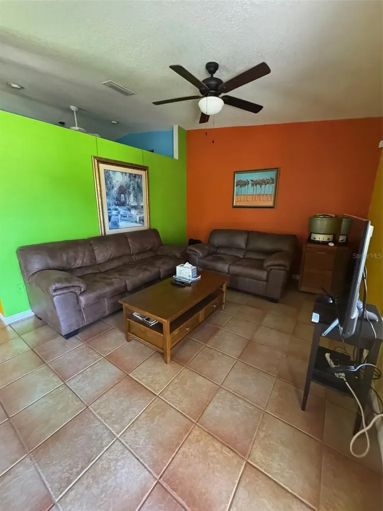 1065 S Massachusetts Avenue Deland FL 32724