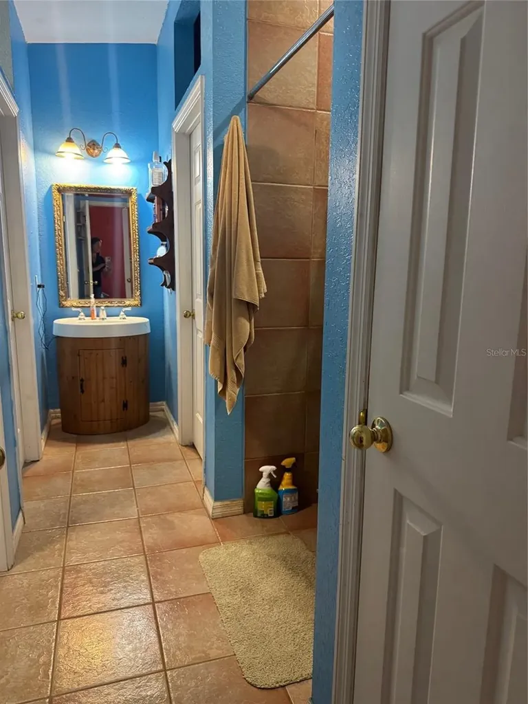 1065 S Massachusetts Avenue Deland FL 32724
