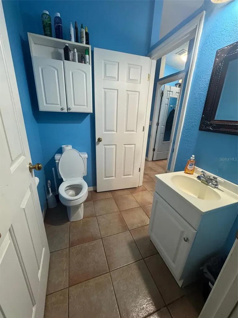 1065 S Massachusetts Avenue Deland FL 32724