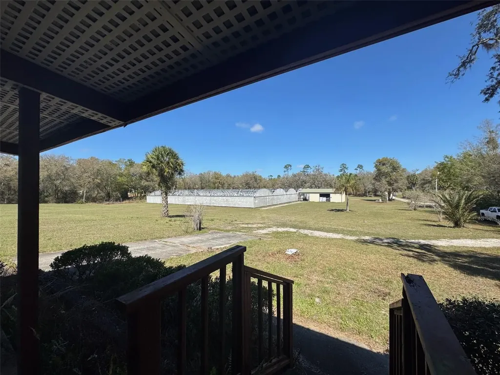 1065 S Massachusetts Avenue Deland FL 32724