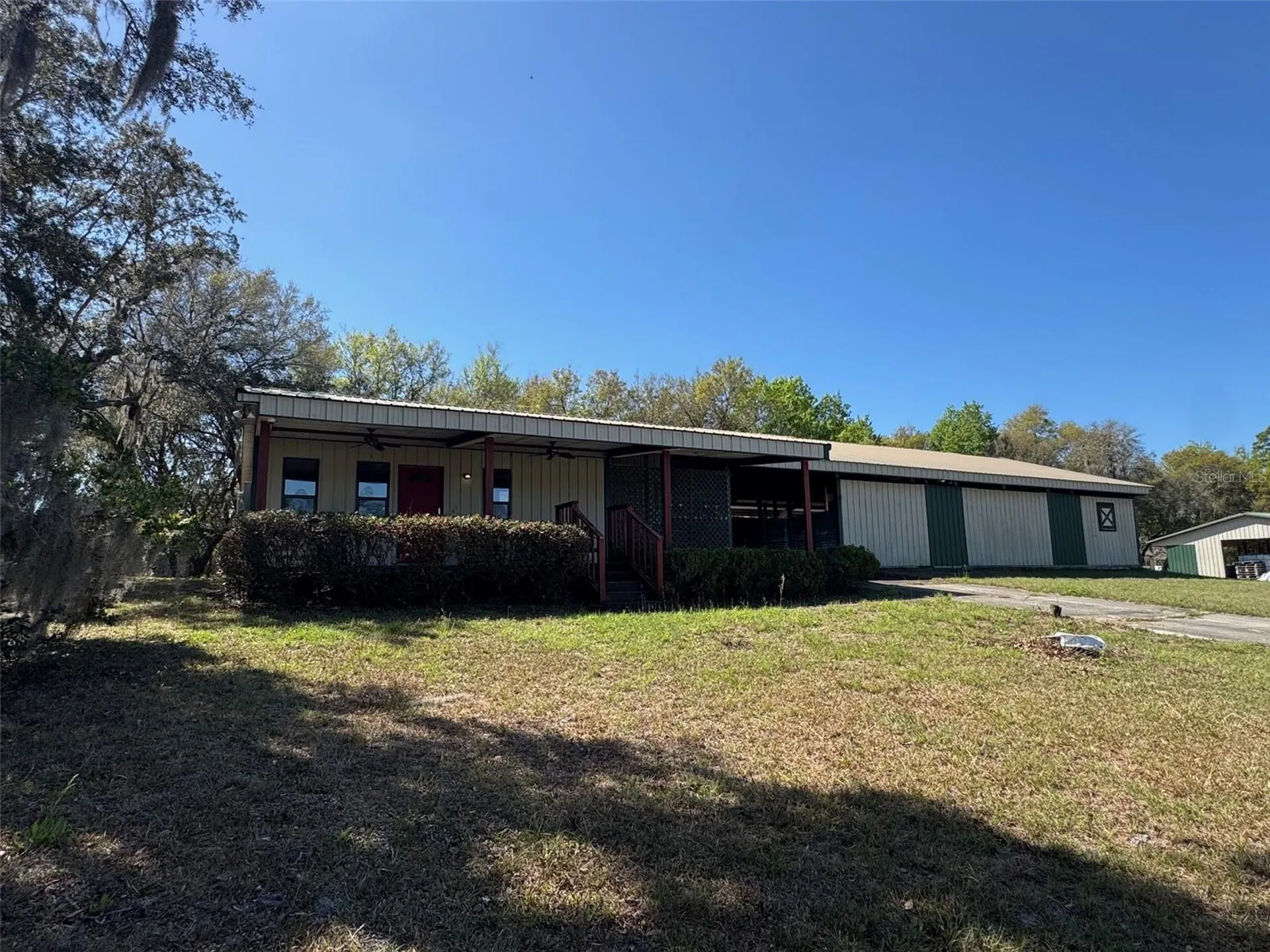 1065 S Massachusetts Avenue Deland FL 32724