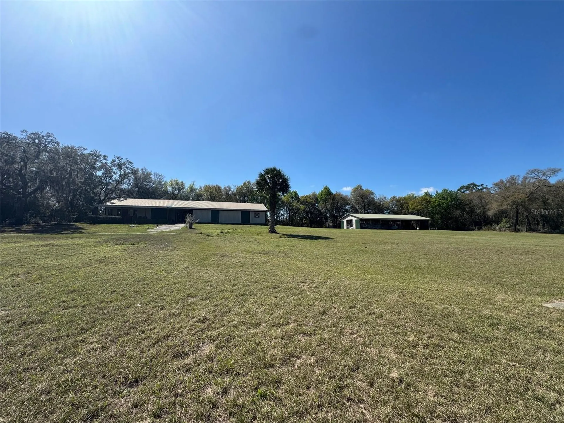 1065 S Massachusetts Avenue Deland FL 32724