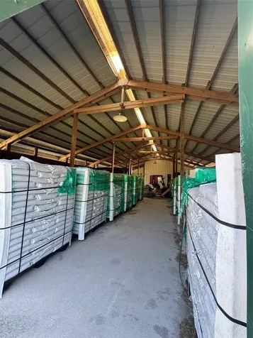 1065 S Massachusetts Avenue Deland FL 32724