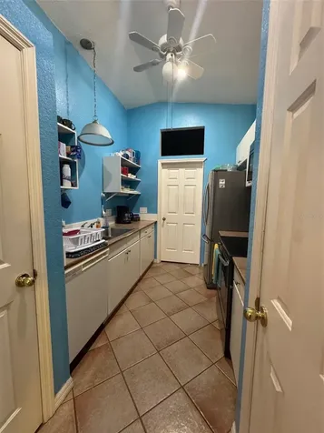 1065 S Massachusetts Avenue Deland FL 32724