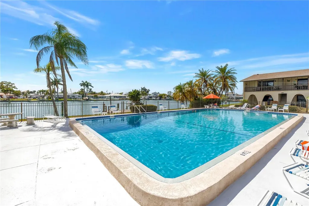 509 Plaza Seville Court Treasure Island FL 33706