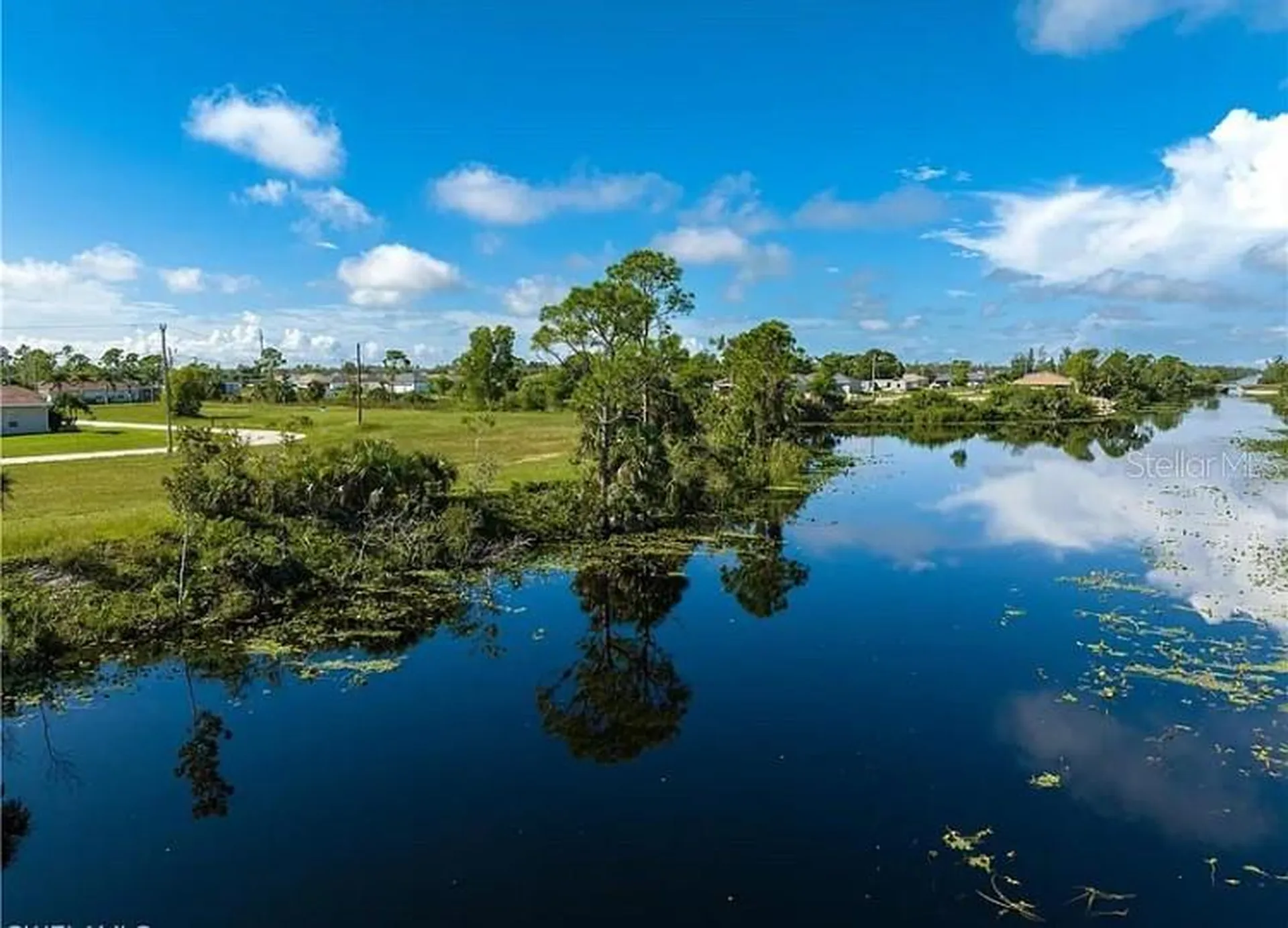 2117 NE 43rd Lane Cape Coral FL 33909