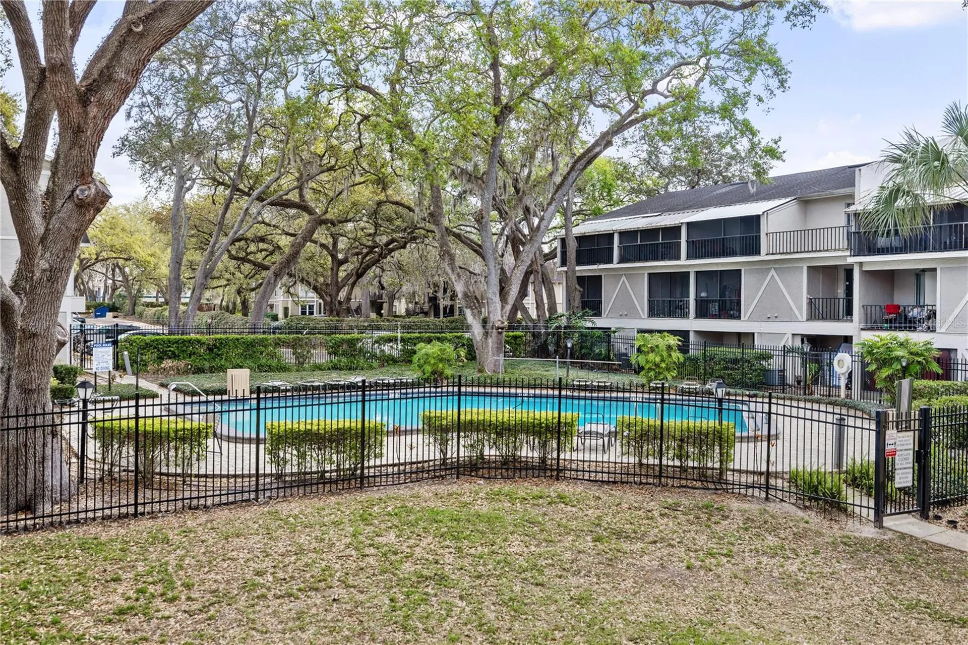 14414 Reuter Strasse Circle Tampa FL 33613
