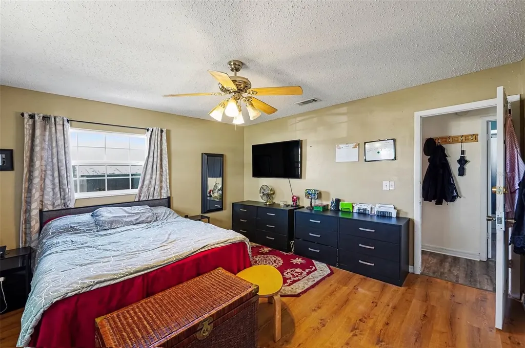 2426 17th Avenue N St Petersburg FL 33713