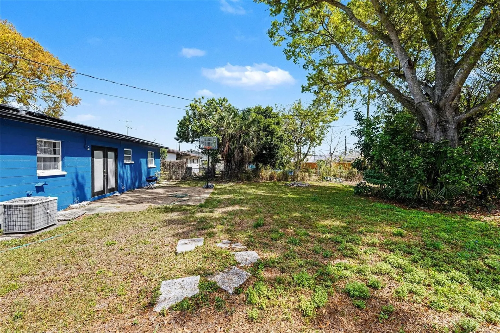 2426 17th Avenue N St Petersburg FL 33713