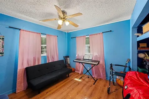 2426 17th Avenue N St Petersburg FL 33713