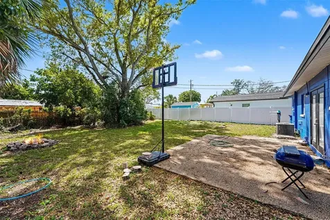 2426 17th Avenue N St Petersburg FL 33713