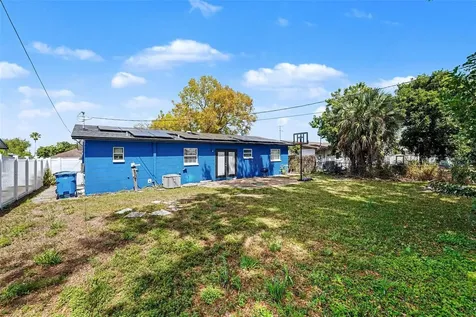 2426 17th Avenue N St Petersburg FL 33713
