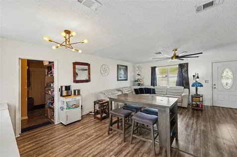 2426 17th Avenue N St Petersburg FL 33713