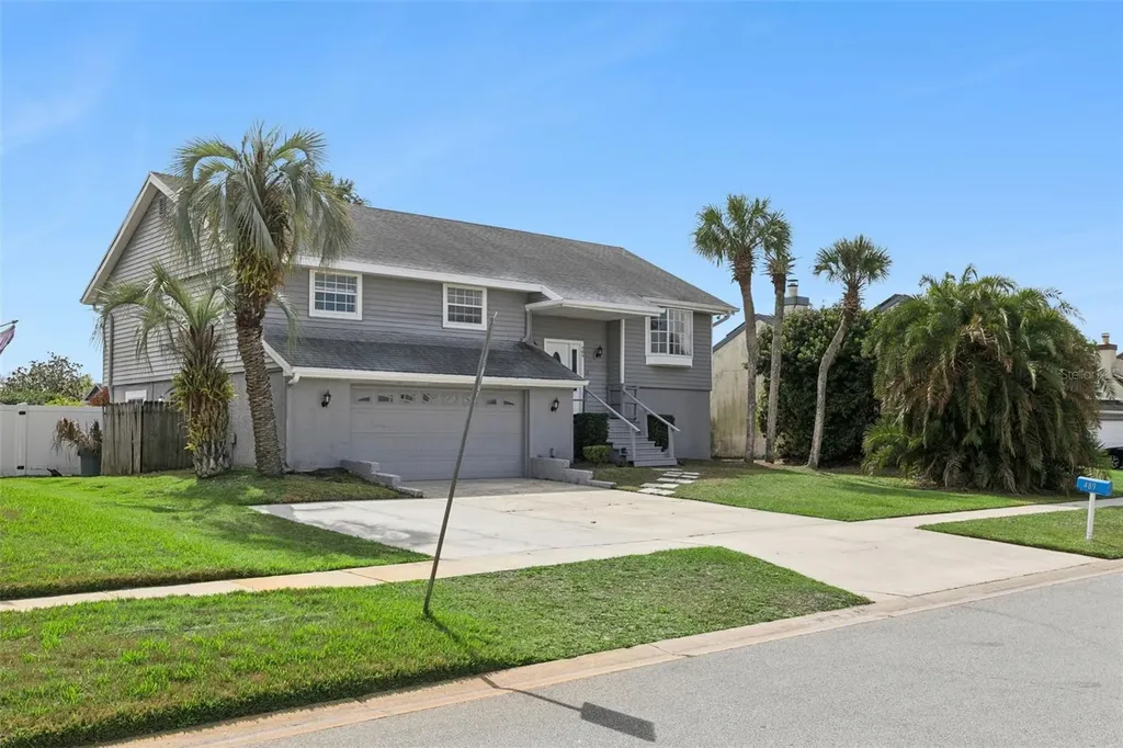 489 S Deerwood Avenue Orlando FL 32825