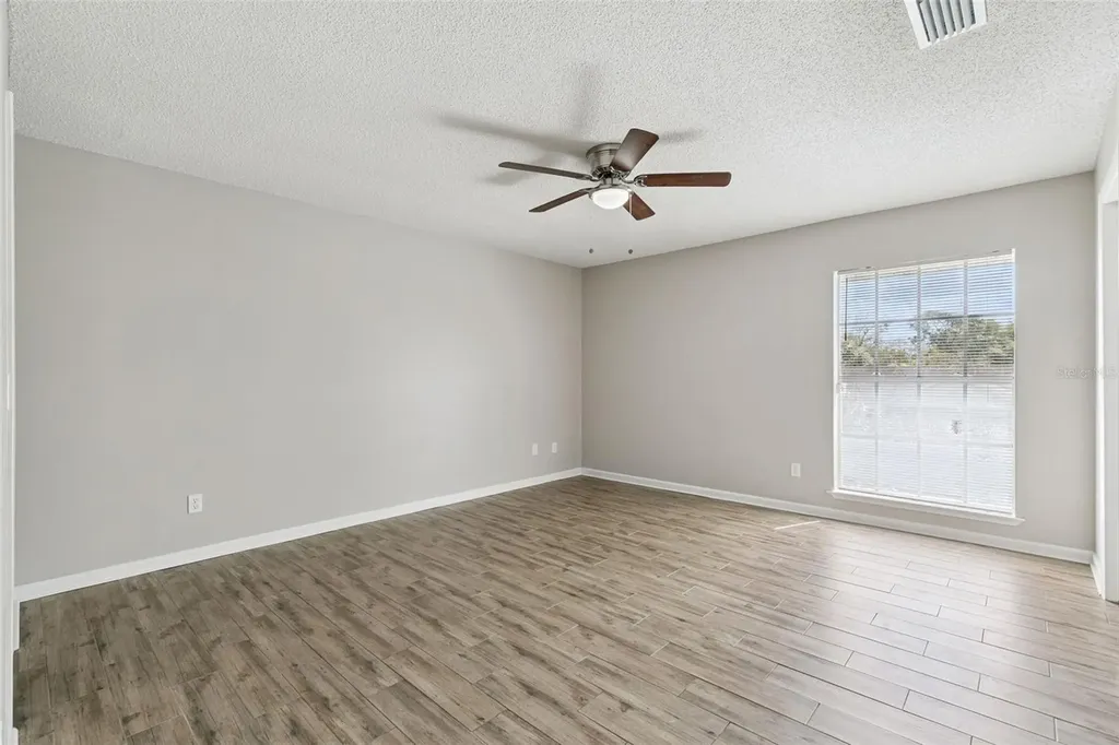 489 S Deerwood Avenue Orlando FL 32825
