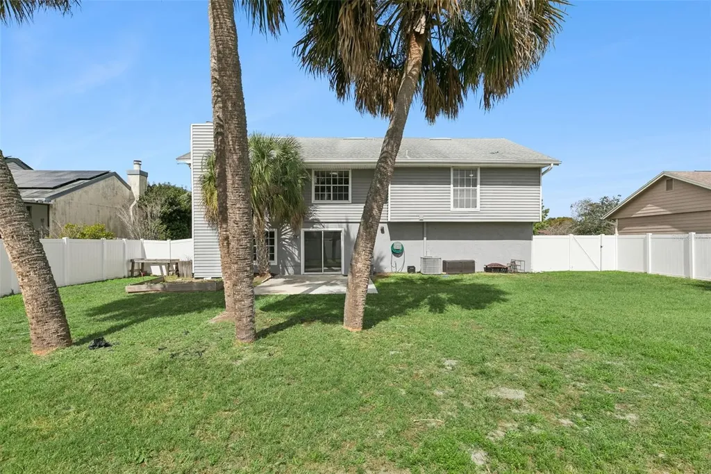 489 S Deerwood Avenue Orlando FL 32825