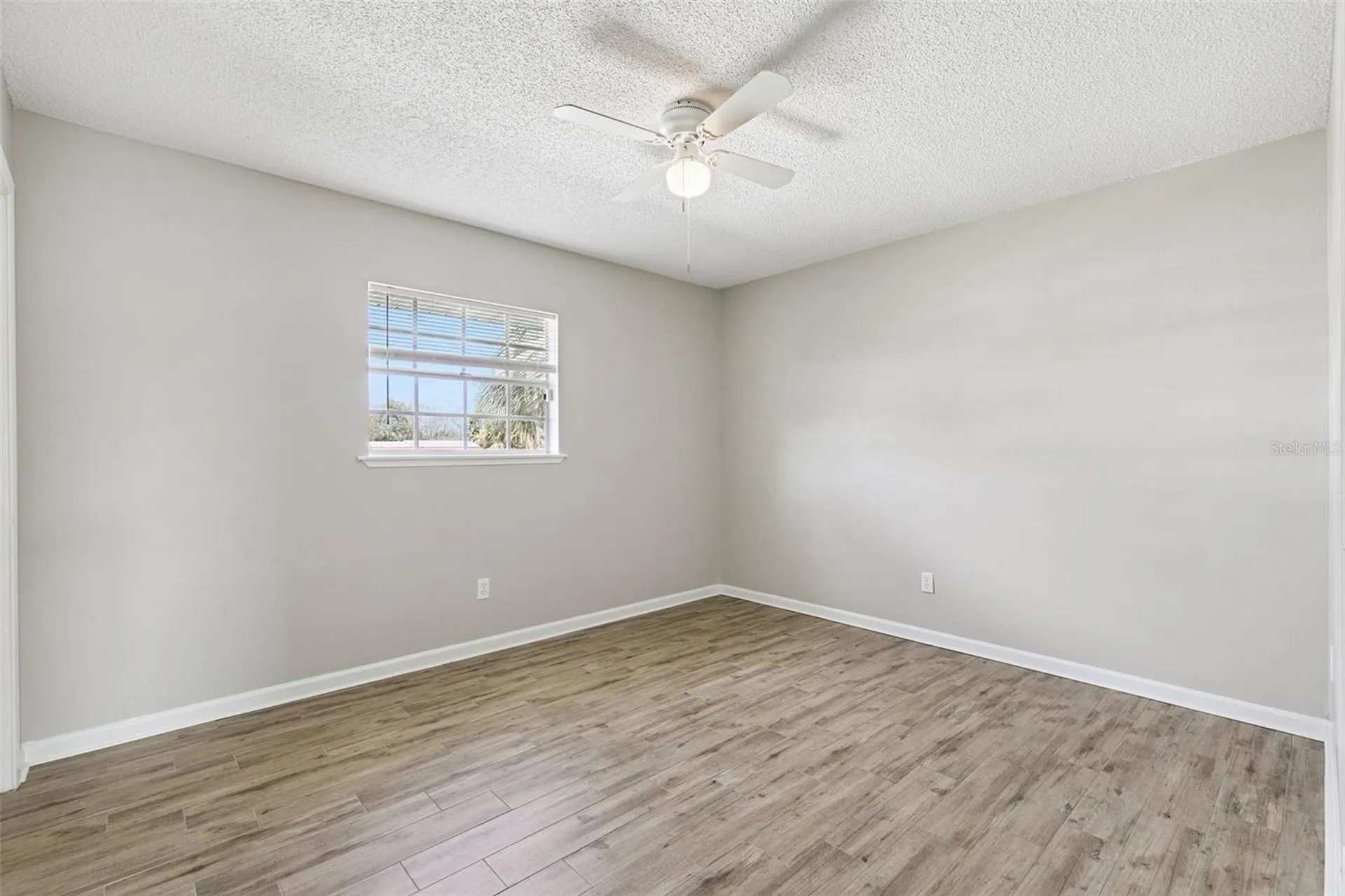 489 S Deerwood Avenue Orlando FL 32825