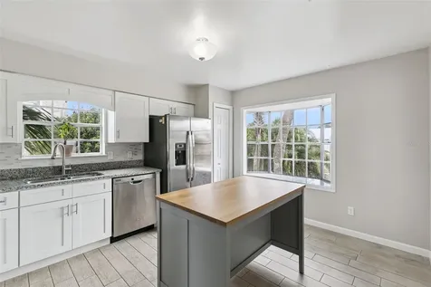 489 S Deerwood Avenue Orlando FL 32825
