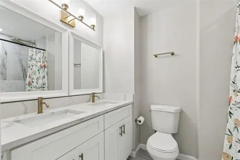 489 S Deerwood Avenue Orlando FL 32825