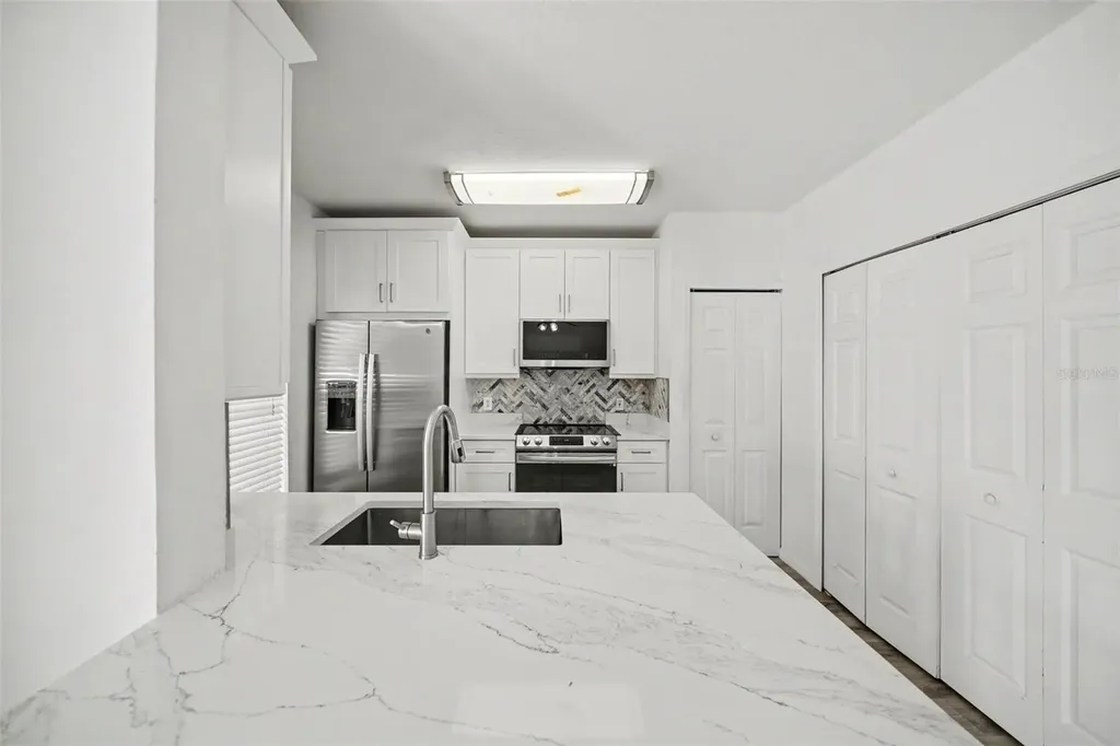 1246 Charlesworth Drive Wesley Chapel FL 33543