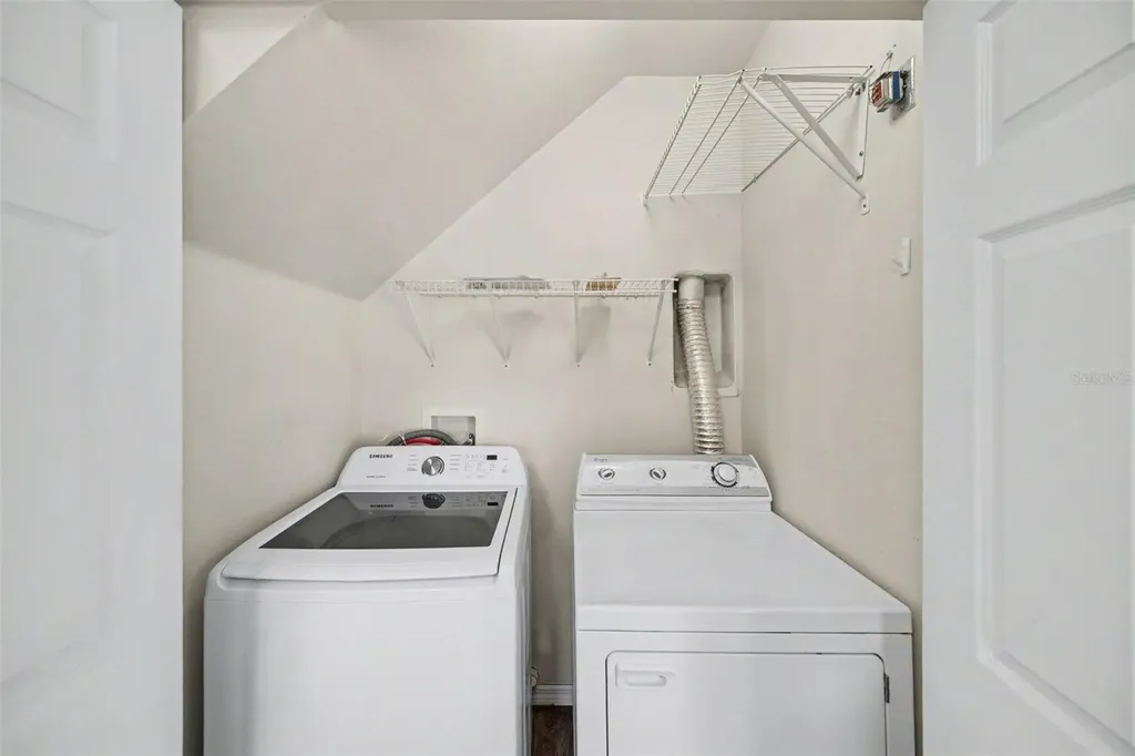 1246 Charlesworth Drive Wesley Chapel FL 33543
