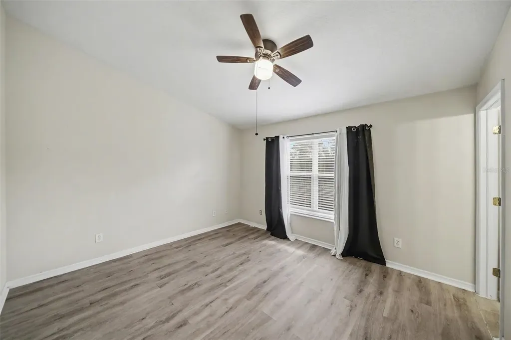 1246 Charlesworth Drive Wesley Chapel FL 33543