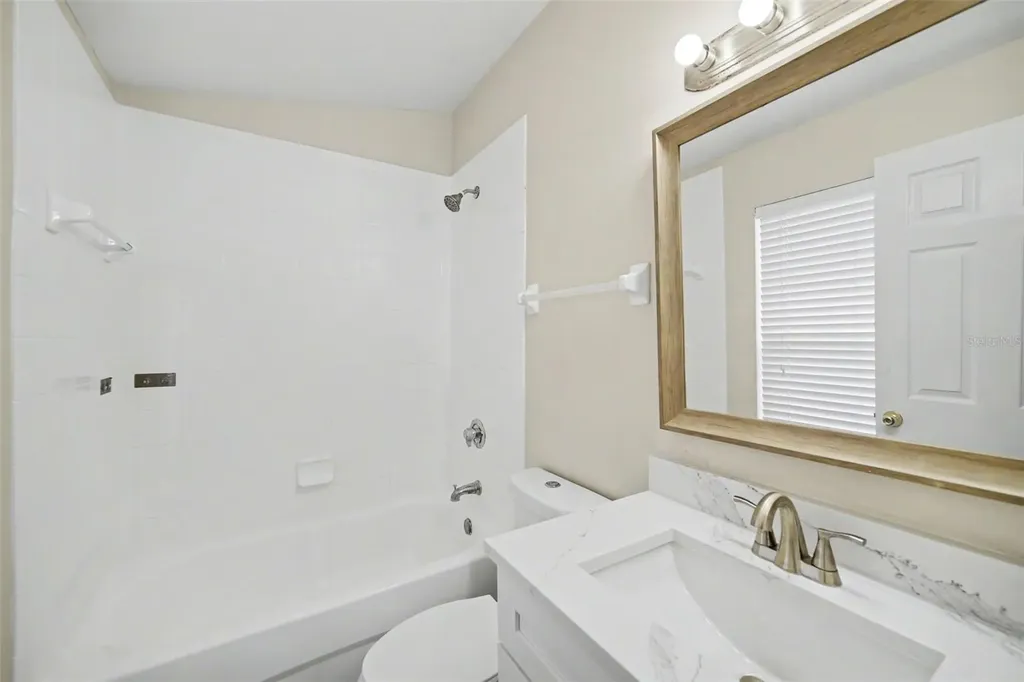 1246 Charlesworth Drive Wesley Chapel FL 33543
