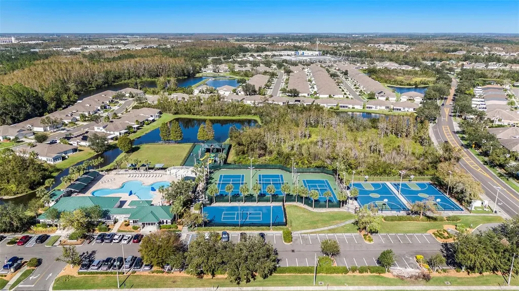 1246 Charlesworth Drive Wesley Chapel FL 33543