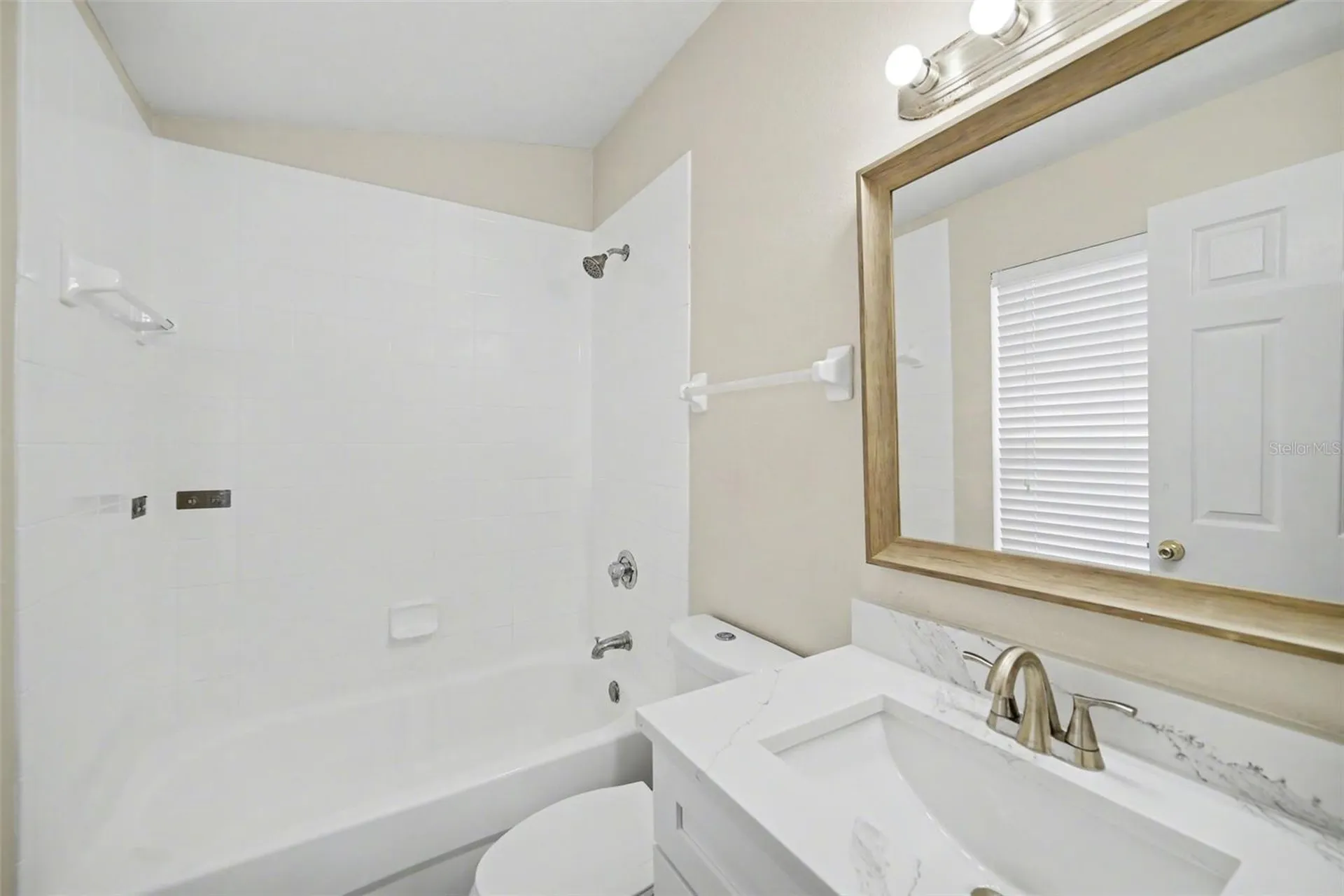 1246 Charlesworth Drive Wesley Chapel FL 33543