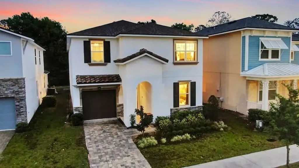 1919 Tropical Palms Circle Kissimmee FL 34747