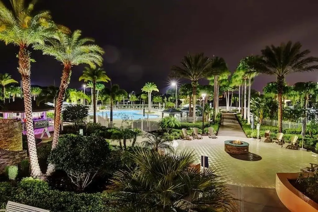 1919 Tropical Palms Circle Kissimmee FL 34747