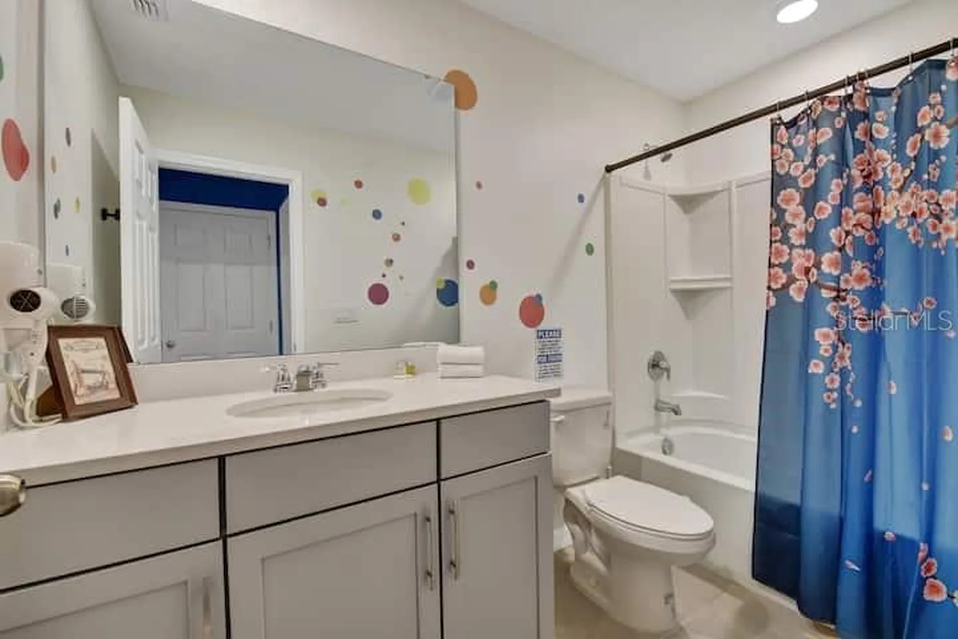 1919 Tropical Palms Circle Kissimmee FL 34747