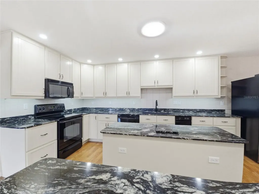 7355 SE 106th Place Belleview FL 34420