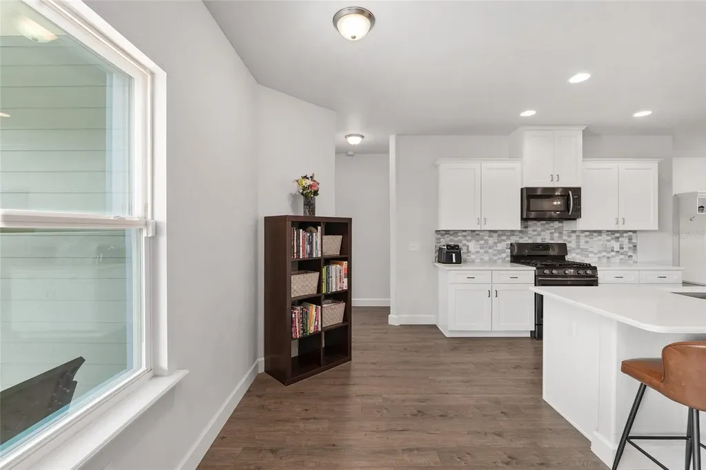 22885 NW 5th Place Newberry FL 32669
