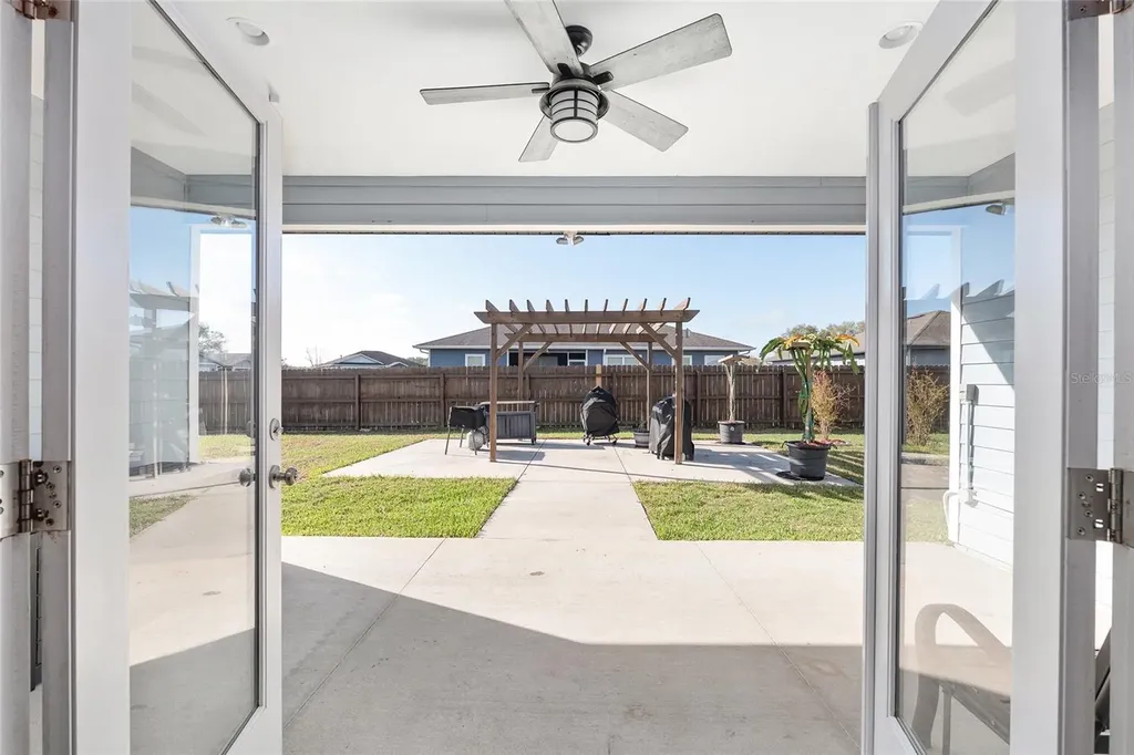 22885 NW 5th Place Newberry FL 32669
