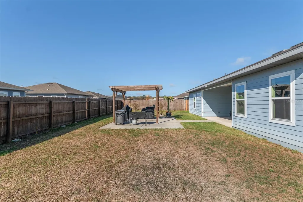 22885 NW 5th Place Newberry FL 32669