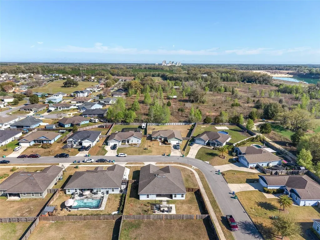 22885 NW 5th Place Newberry FL 32669