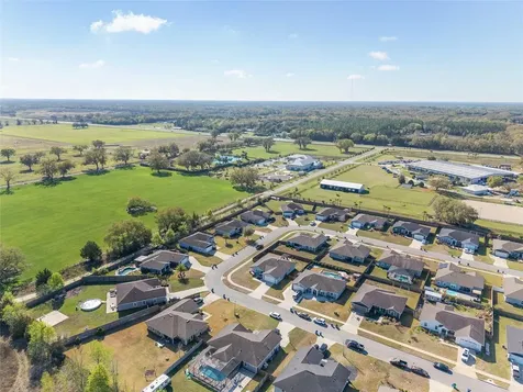 22885 NW 5th Place Newberry FL 32669