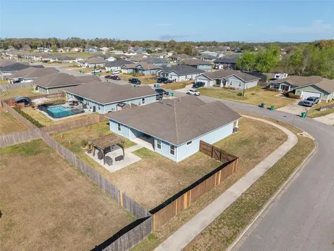 22885 NW 5th Place Newberry FL 32669