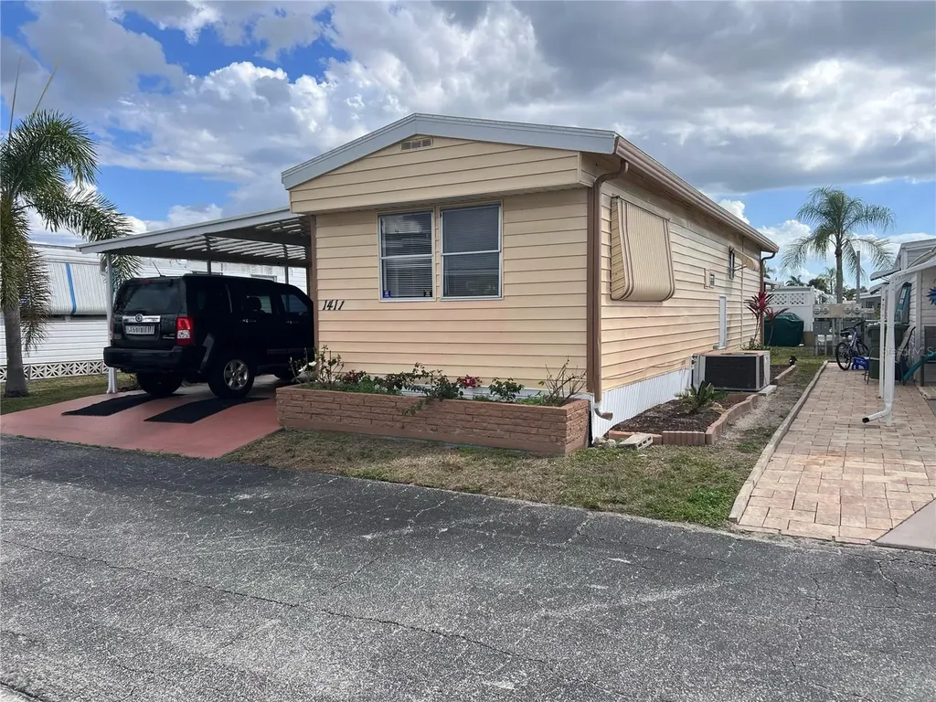 1411 21st Avenue Drive W Bradenton FL 34205