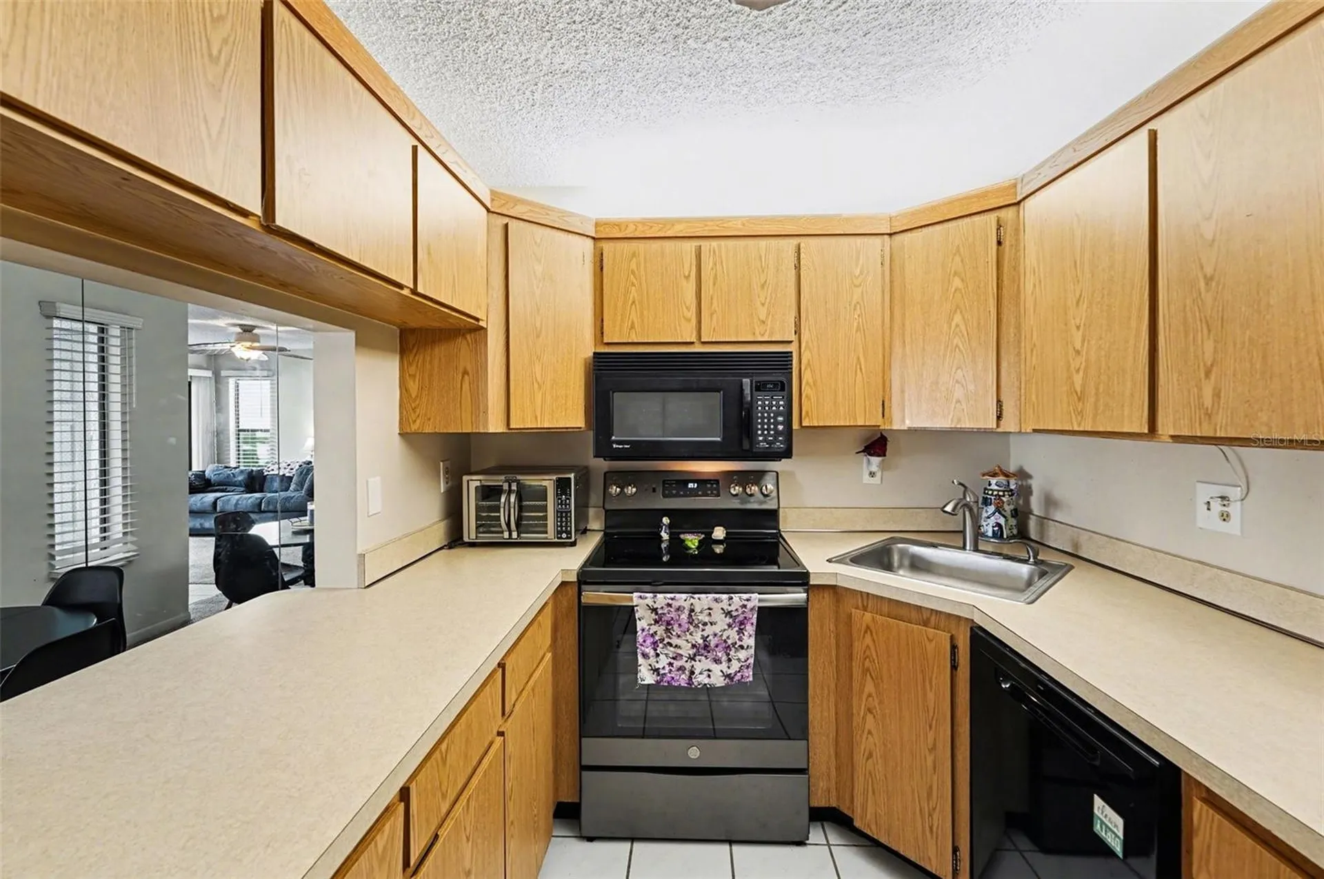 1261 Pine Ridge Circle W Tarpon Springs FL 34688