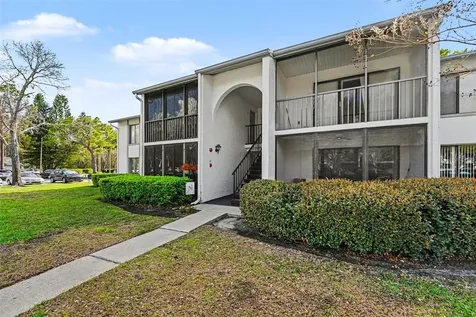 1261 Pine Ridge Circle W Tarpon Springs FL 34688