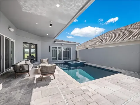 239 Hampton Loop Davenport FL 33837