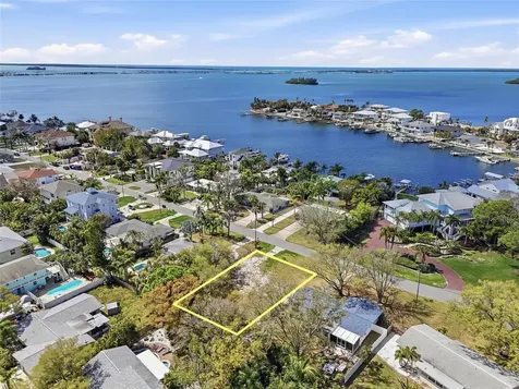 216 Shore Drive Palm Harbor FL 34683