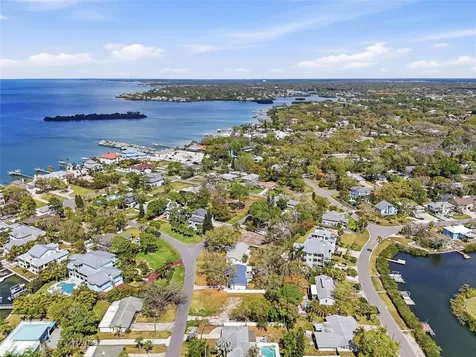 216 Shore Drive Palm Harbor FL 34683